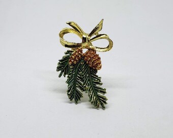 1960s Gerry’s Evergreen and Pine Cone Brooch with Gold Bow