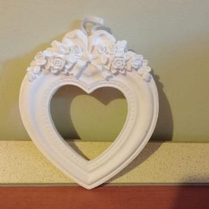 Moldura vazia para decoração Shabby Chic em gesso para lembrancinhas de casamento, espaço reservado para mesa de casamento em formato de coração, ideal para espaços pequenos