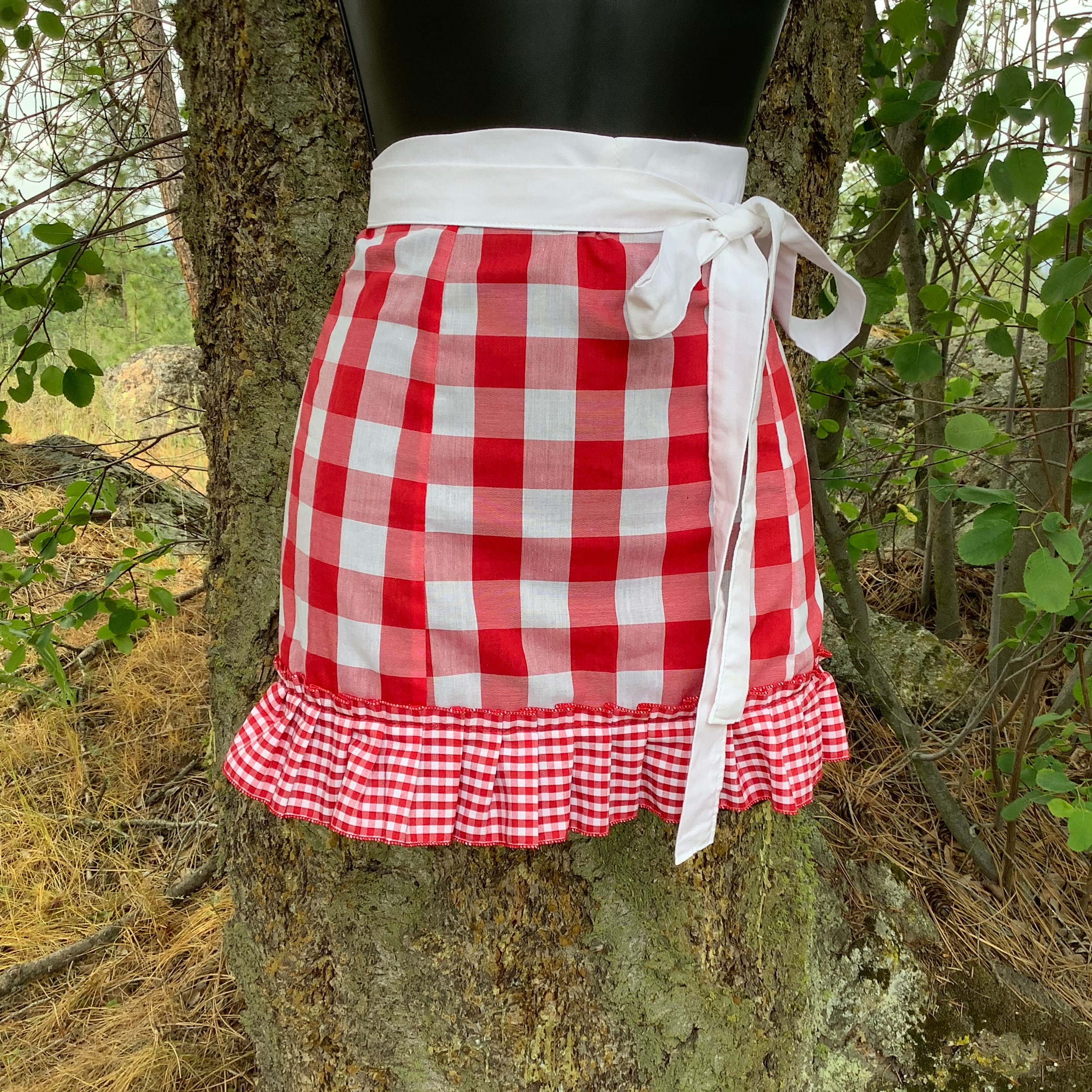 22” Red White Checkered Half Apron With Ruffles, Farmhouse