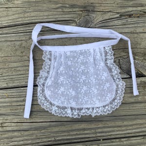 Children Eyelet Apron, Lace Ruffle apron, Small apron for Toddlers costume apron Lace Half Apron Birthday party aprons for girls Halloween