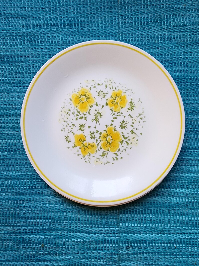 Vintage Lunch Plates Set of 1 Yellow Floral on White Glass Decorative