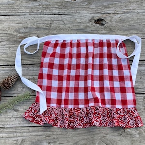 Red Christmas Retro Apron with Ruffles, Homemaker Gift ideas, Made in USA Gifts, Kitchen Apron, Red White Checkerboard Apron Gift for her