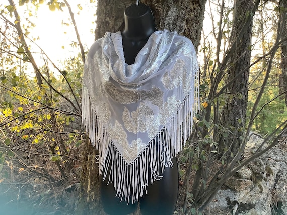 SALSATION サルセーション　SHAWL Two Tone Floral Reversible Scarf – SAACHI