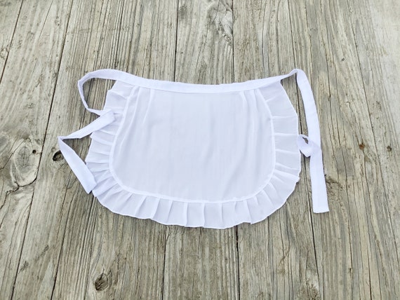 Small white apron deals