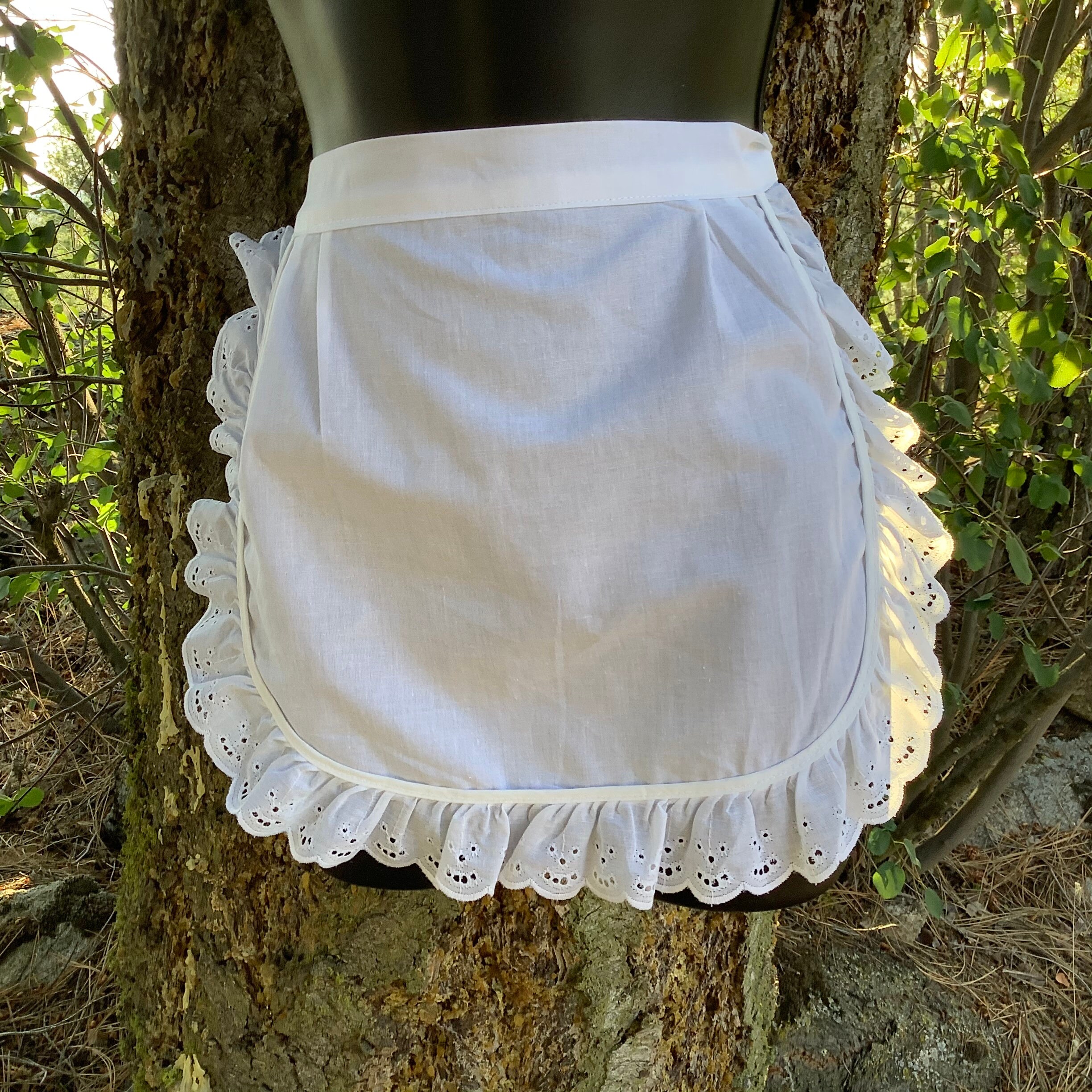 Girls Old Fashioned Eyelet Apron, White Apron, French Maid Apron