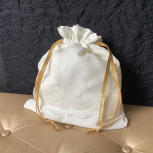 ◆DEINET◆ LACE STRING BAG IN IVORY KDTUA4S53110200F White Satin and Lace Bridal Drawstring Bag, Wedding Money