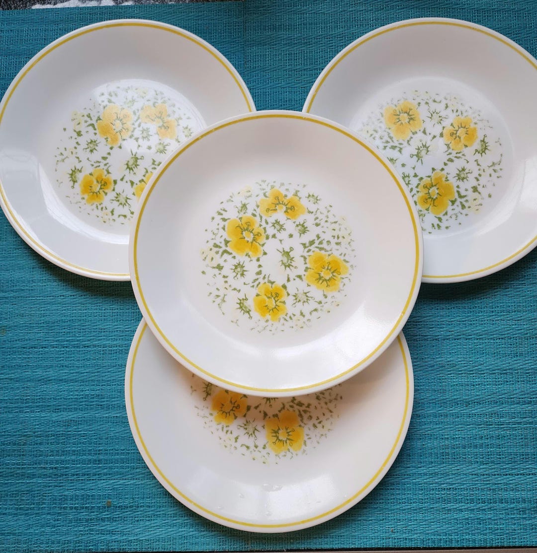 Vintage Lunch Plates Set of 1 Yellow Floral on White Glass Decorative