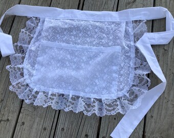 White Apron with Lace Ruffles, White Eyelet Maid’s Costume Apron, Wedding Dance Apron, Bridal Shower White apron with Pocket Embroidered