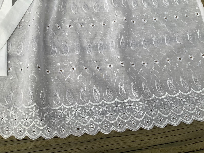 BESTSELLER Eyelet white apron for costumes, White Pioneer apron, Wide White Fabric Apron for Women, Dirndl apron, Long White Costume Aprons image 7