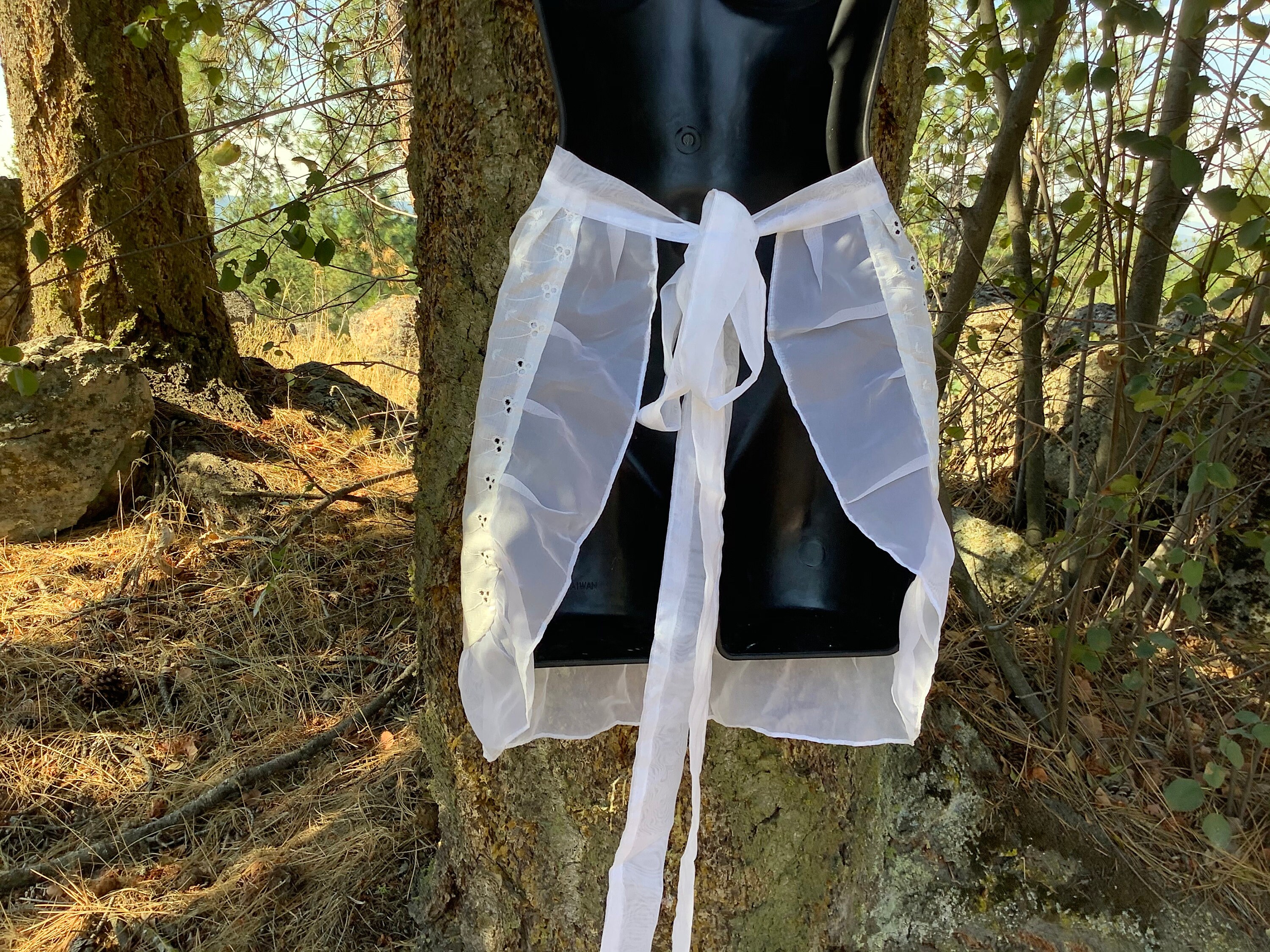 White Apron With Pocket for Bridal Shower, Polish Dance Apron Costume