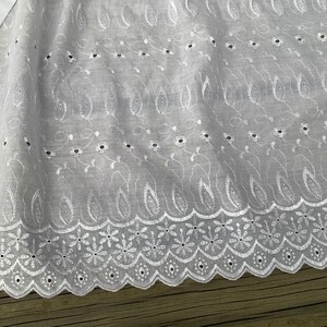 BESTSELLER Eyelet white apron for costumes, White Pioneer apron, Wide White Fabric Apron for Women, Dirndl apron, Long White Costume Aprons image 4