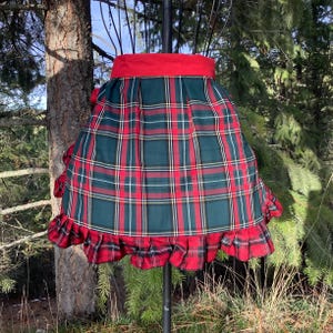 18” Red Green Apron with Ruffles, Farmhouse kitchen Checker Apron, Christmas Old Fashioned Red Plaid Apron
