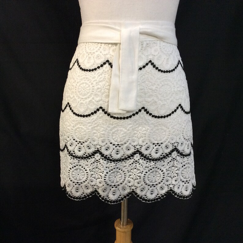 Ladies White lace apron Black on White Apron Wedding Etsy