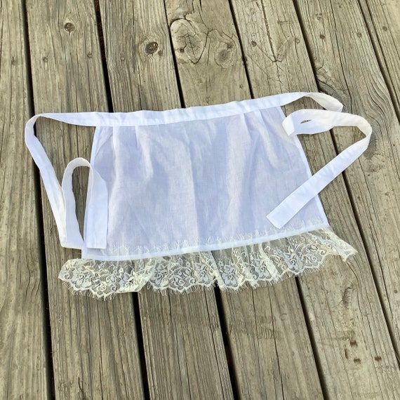 Small cheap white apron