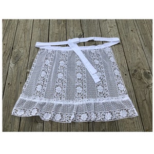 Cotton white apron for costumes, White Pioneer apron, White Lace Fabric Apron for Women, Dirndl apron, Long White Costume Aprons
