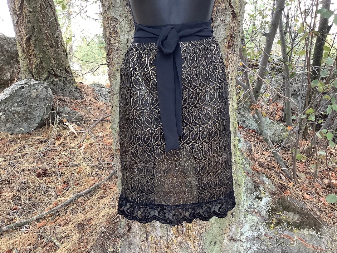 Black LACE Apron With Lace Ruffle Antique Gold Black Lace Etsy