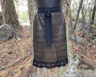 Black LACE apron with lace Ruffle, Antique Gold Black Lace Apron for Women, Black Dirndl apron, Black Costume Aprons, Lace Fabric Apron