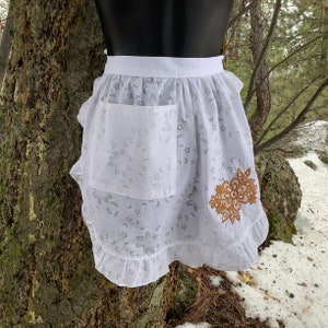 Women White Apron with Ruffles, Mother’s Day Gift idea, Old Fashioned White Apron for Ladies, White Pocket Apron for Woman, Half White Apron