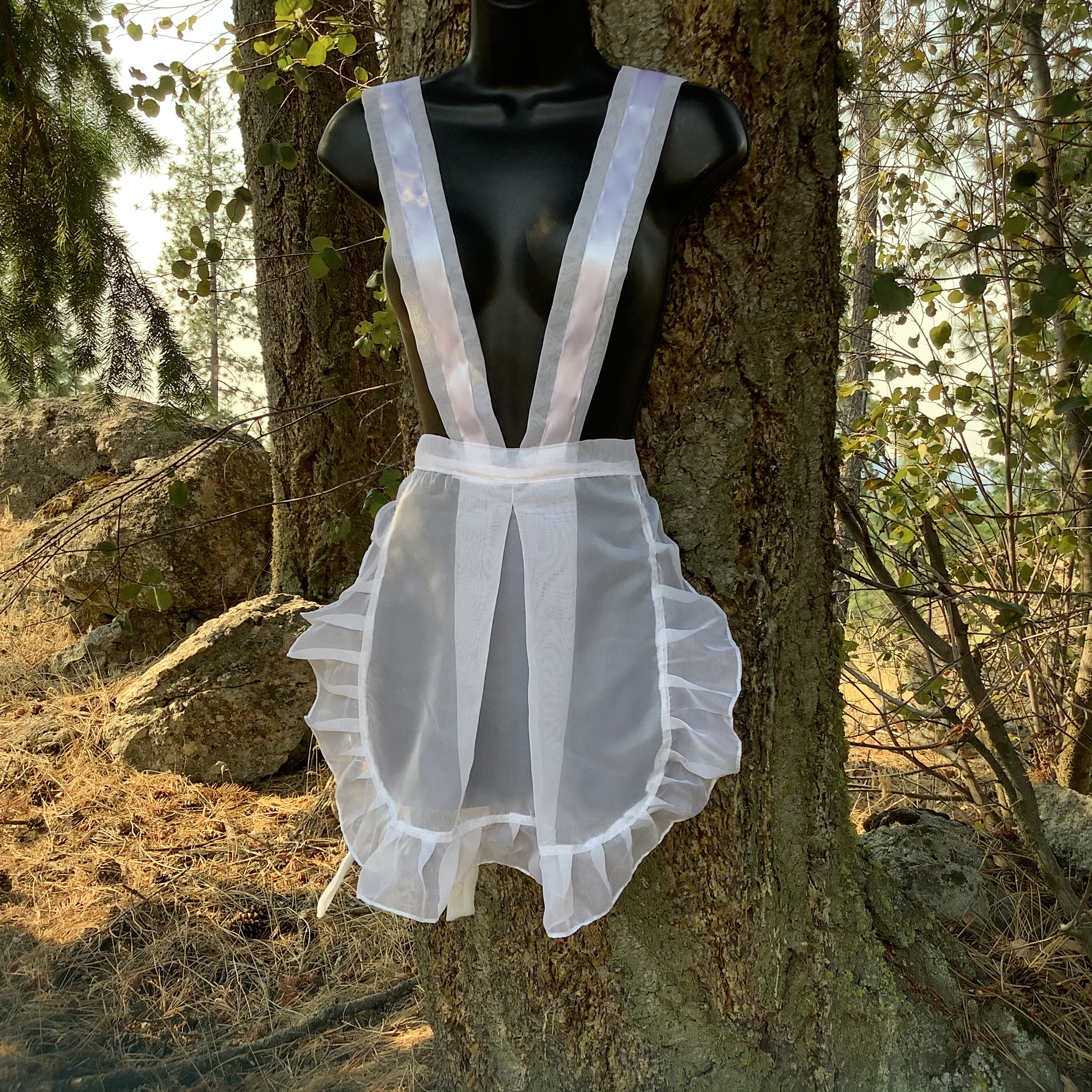 BESTSELLER! Chrestina Magenta Costume White Apron With BESTSELLER! Chrestina Magenta Costume White Apron With