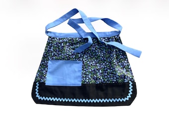 Blueberries Pocket Apron, Small apron for Girls Half Apron Birthday party aprons, Cute Kitchen Apron for Teens Blue fabric apron