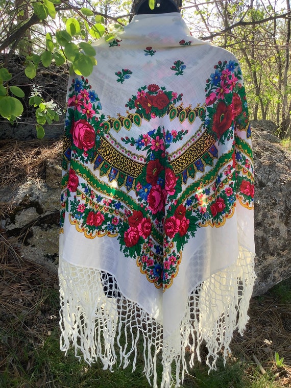 Extra Large White Vintage Shawl, Russian White Sh… - image 10