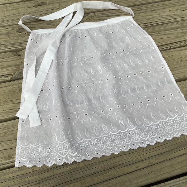 BESTSELLER Eyelet white apron for costumes, White Pioneer apron, Wide White Fabric Apron for Women, Dirndl apron, Long White Costume Aprons