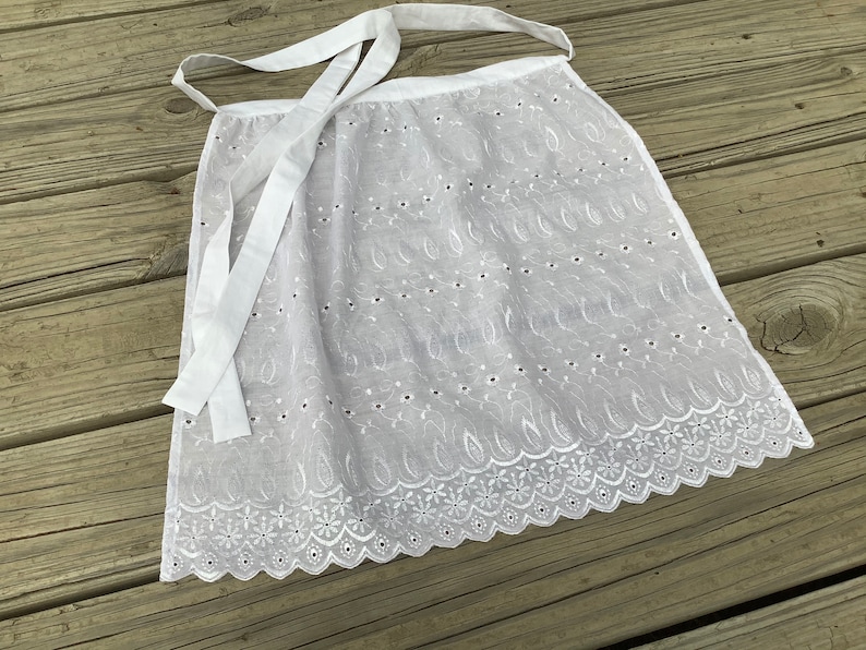 BESTSELLER Eyelet white apron for costumes, White Pioneer apron, Wide White Fabric Apron for Women, Dirndl apron, Long White Costume Aprons image 1