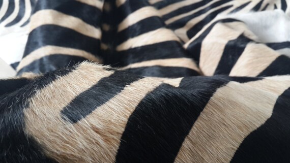 牛革ラグ ZEBRA BLACK WHITE 個性的！ a427 7.2 x 6.2 フィート Peau