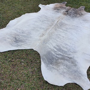 Grauer Rindslederteppich GROSS Peau de Vache. Kuhhaut Bild 5