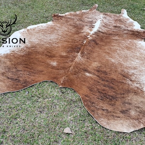 LARGE BRINDE CARAMEL Amazing Cowhide Rug  Peau de Vache. Piel de Vaca
