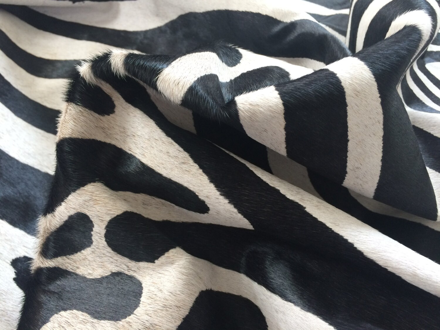 Cowhide Rug ZEBRA Black&White XL 2.4m x 1.8m Peau de Vache Etsy