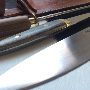 Argentinisches Gaucho-Asado-Holz-Grillset mit Messer- und Gabelschärfer. Edelstahl. 11-Zoll-Klinge. Mission Argentinien.