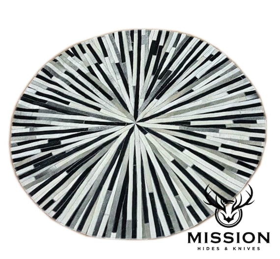 Cowhide Round Patchwork Rug. 6' (1.8M) Diameter