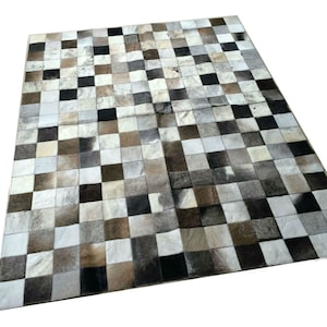 Cowhide Patchwork Rug.  GRAYS/BROWNS!! Amazing Design! 4.6 x 6 ft! 4 &quot;Squares. A236