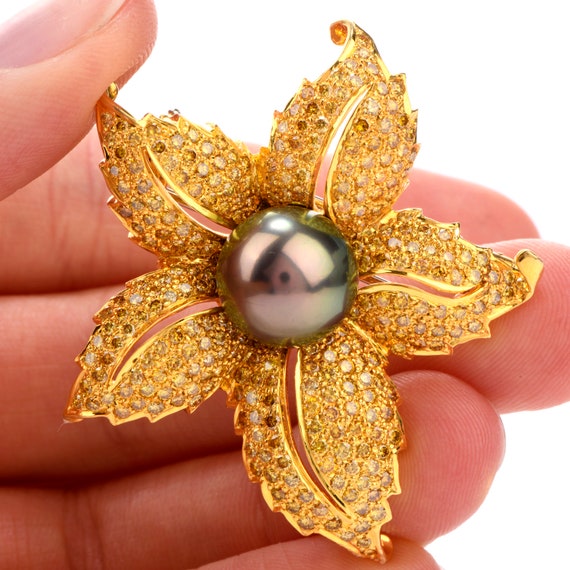 Incredible 18K Yellow Gold South Sea Pearl & Diamond Brooch/Pin