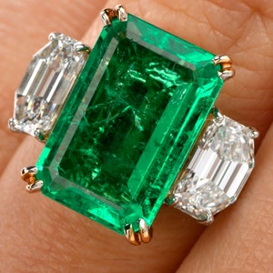 GIA Colombian Emerald GIA D- VVS Diamond 3 Stone Platinum Engagement Cocktail Ring