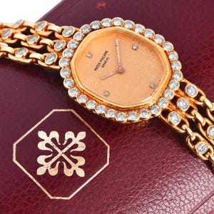 Patek Philippe Diamond Ladies Watch – 18K Yellow Gold Mechanical with 2.00ct Factory Diamonds, Bracelet & Box