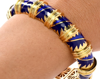 Vintage 1980&#39;s Chic Blue Enamel 18k Yellow Gold Bangle Bracelet