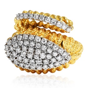 Vintage Retro Diamond 18K Gold Textured Cluster Bypass Pave Cocktail Ring