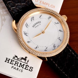Estate Hermès Arceau Watch Ref AR5.786 – 38mm 18K Yellow Gold with Diamond Bezel, MOP Dial, Leather Strap, Box & Book