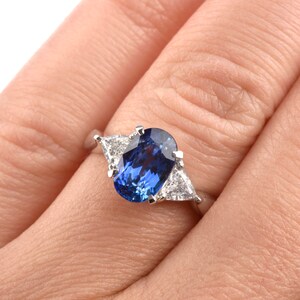 GIA Oval Sapphire Diamond Platinum Three Stone Ring image 8