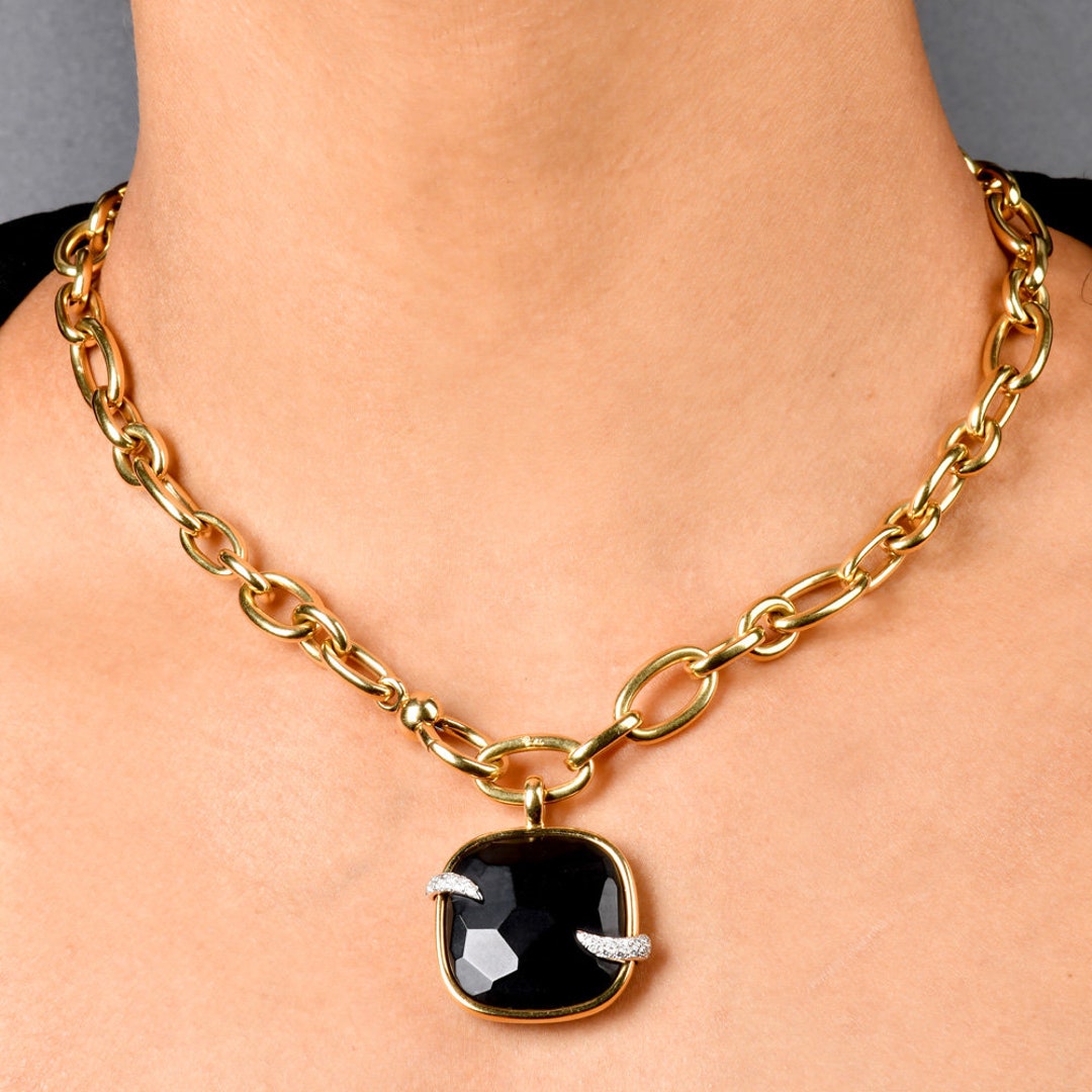 Buy Pomellato Victoria Cushion-cut Black Jet 18K Gold Chain Link Necklace  Online in India