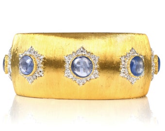 Buccellati Vintage Cabochon Blue Sapphire 18K Gold Cuff Bracelet