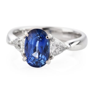 GIA Oval Sapphire Diamond Platinum Three Stone Ring image 4