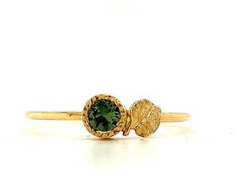 14K Gold Dark Green Sapphire Leaf Ring with Heart Accent - Birthstone Ring With Leaf- Gold Botanical Jewelry - Nature-Inspired & Handmade