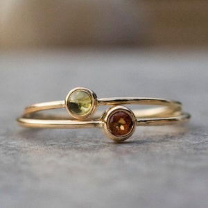 Anillo de oro del zafiro, anillo 14k sólido con la piedra preciosa, anillo de oro minúsculo, anillo apilable, compromiso alternativo, hecho imagen 3
