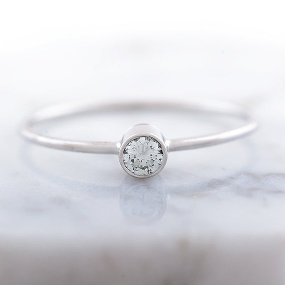 Small Diamond Ring Splid 14k 18k Gold Platinum Ring Dainty
