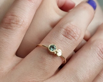 14K Gold Dark Green Sapphire Leaf Ring with Heart Accent - Birthstone Ring With Leaf- Gold Botanical Jewelry - Nature-Inspired & Handmade