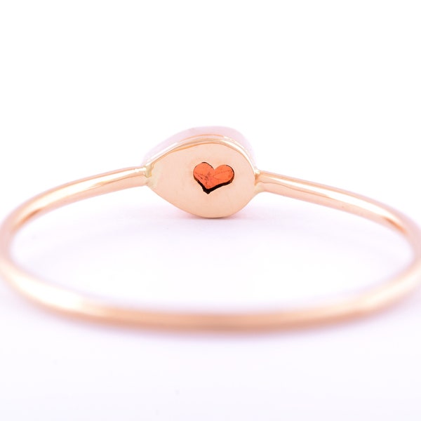 Bague saphir minimaliste en forme de poire, bague en or massif 14 carats, petite bague saphir rouge avec coeur - Bijoux cadeaux pour femme - Bague fait main