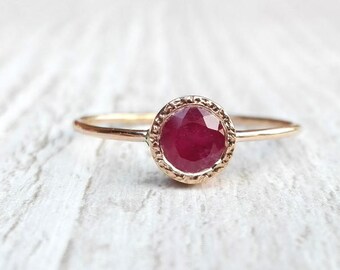 Bague rubis solitaire, bague de fiançailles rubis, bague coeur rubis, bague de fiançailles avec pierres précieuses, fait main, bague en or massif 14 carats